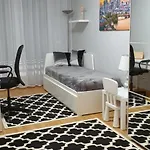 River Deluxe Atal Towers Lejlighed