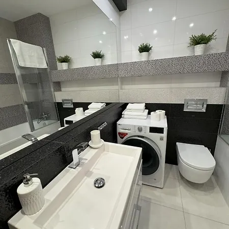 Apartment River Deluxe Atal Towers